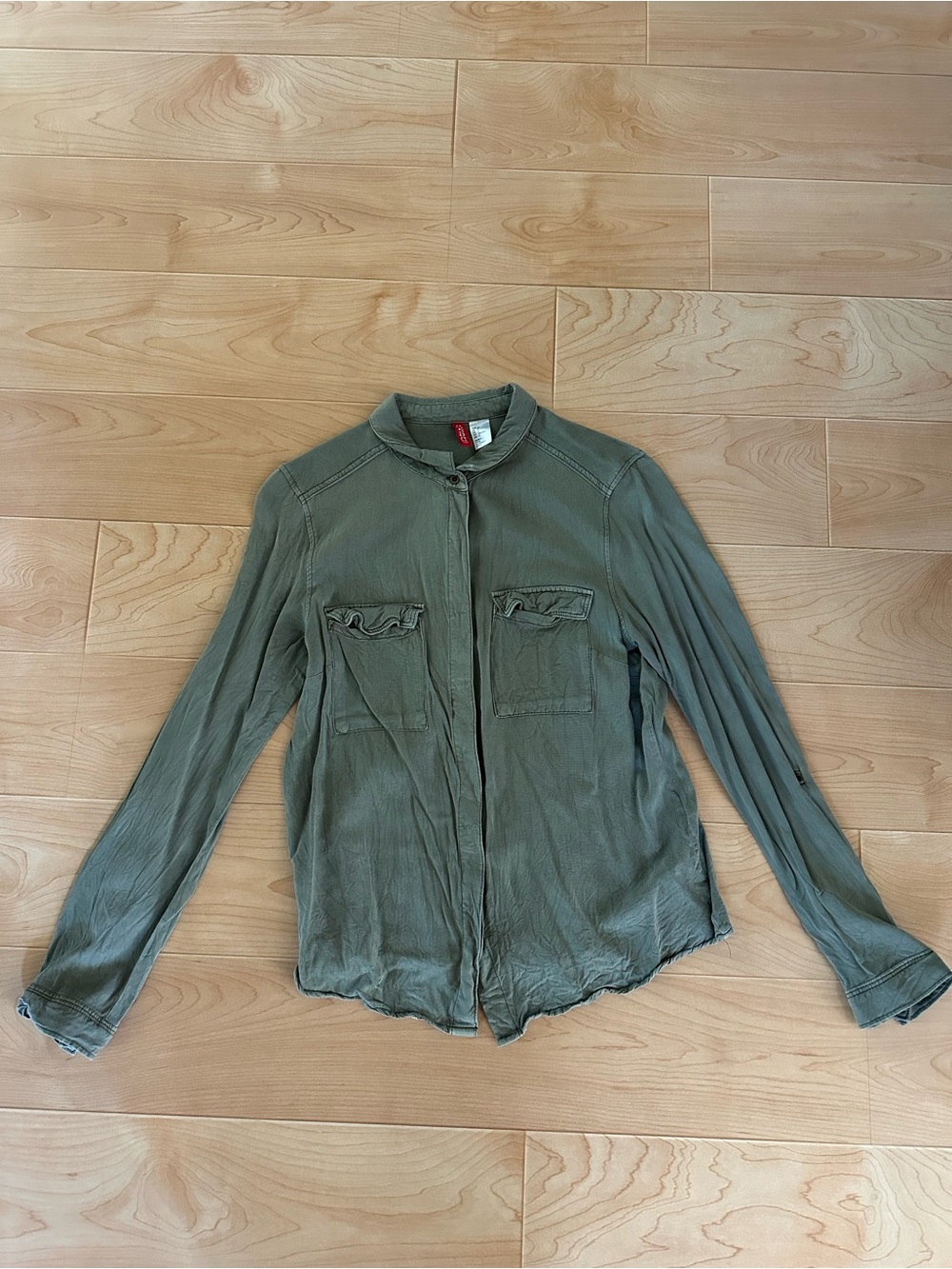 H & M Long Sleeve Button Up Blouse Women’s 6 Olive Green 100% Viscose